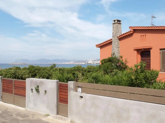 5 Bedrooms Villa with sea view