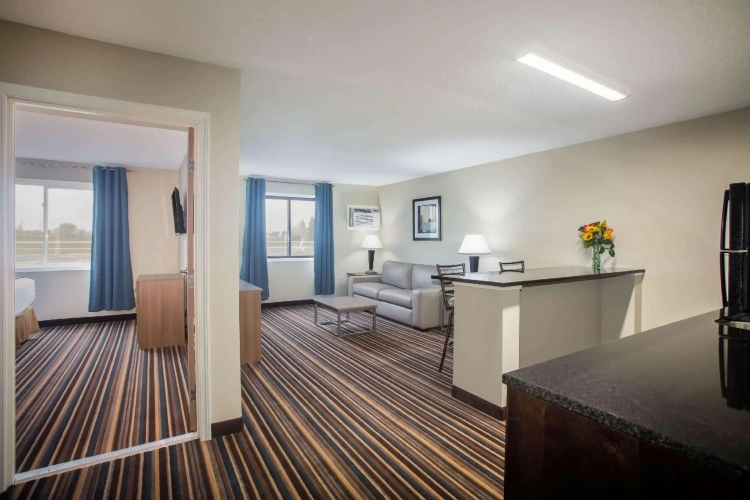 1 Bedroom Deluxe Double Suite