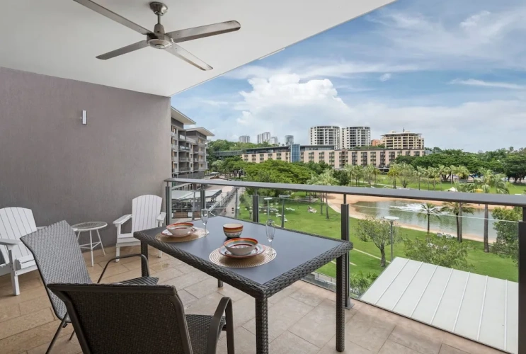 1 Bedroom Luxury Apartment beachfront
