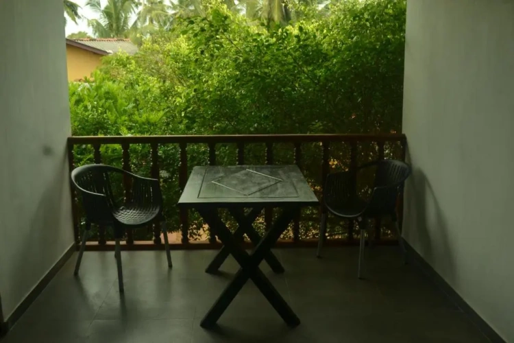 1 Bedroom Apartment with balcony and with view