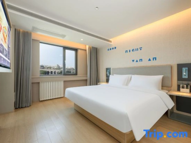 Standard Double room with view