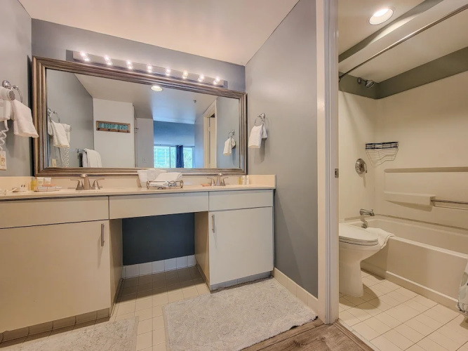 107 South Hampton 2 Bedroom Condo