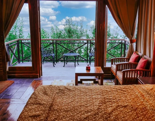 Standard room with balcony and with mountain view
