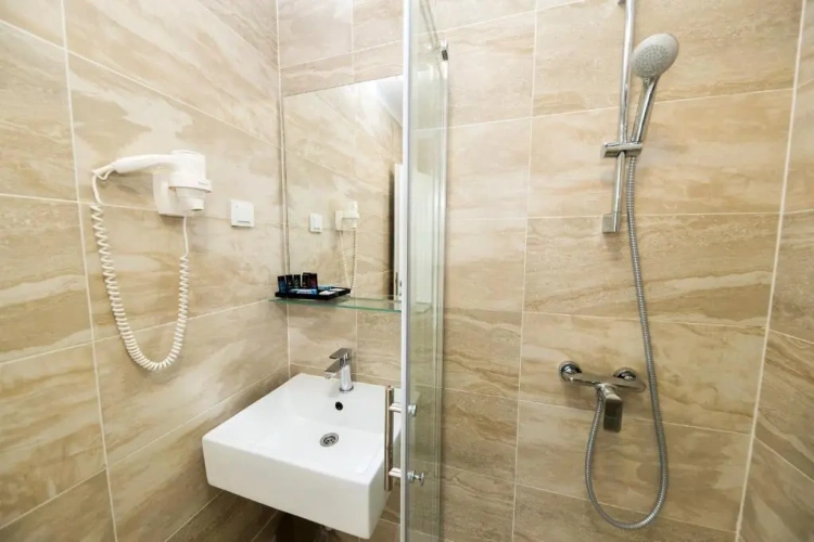Deluxe Double room with partial sea view