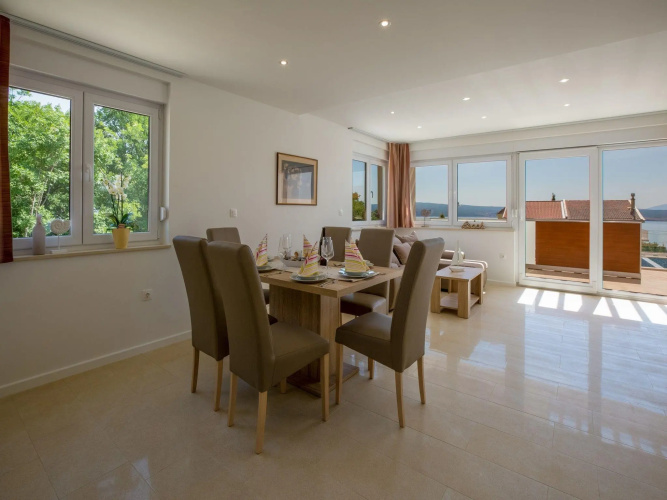 Magnificent Villa in Dramalj with Swimming Pool