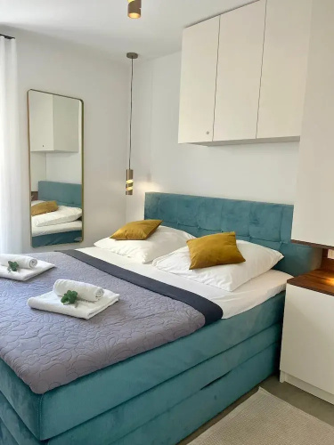 Salt & Stone-apartment with private pool