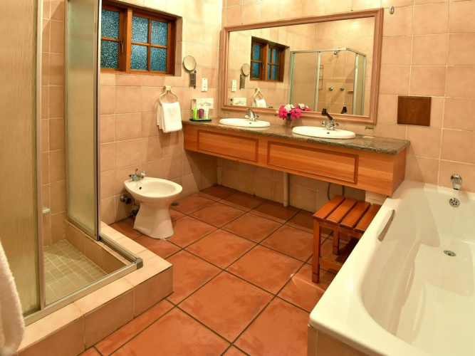 Coach House Hotel & Spa