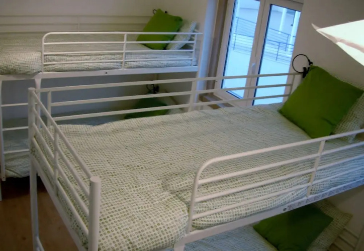 70's Hostel