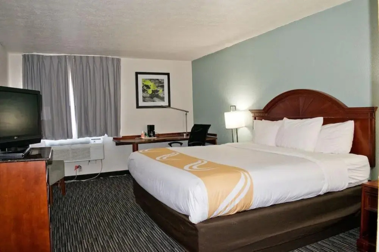 Quality Inn & Suites North