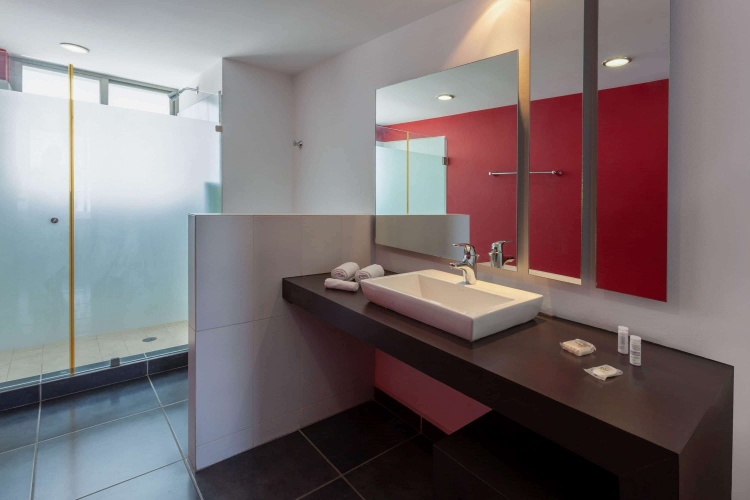 Ramada by Wyndham Acapulco Hotel & Suites photo 10