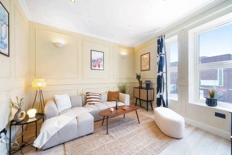 2 Bedrooms Apartment