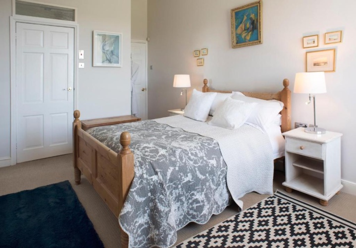 2 Bedrooms Apartment with view