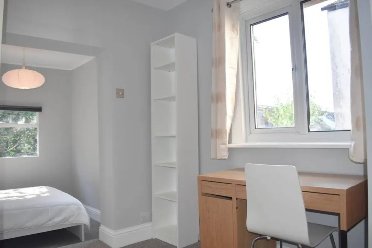 Contemporary 2 Bedroom Flat in Brighton