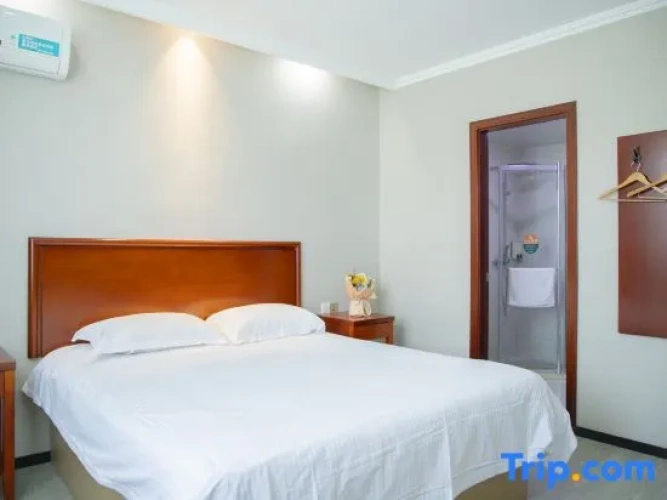 Standard Double room with lake view