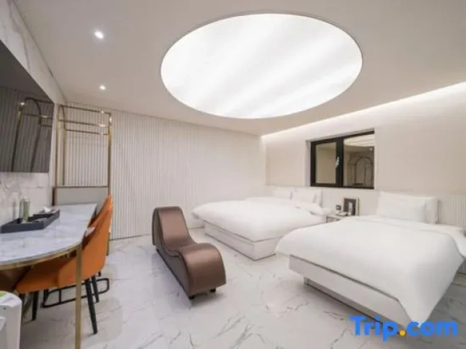 Premium Twin room