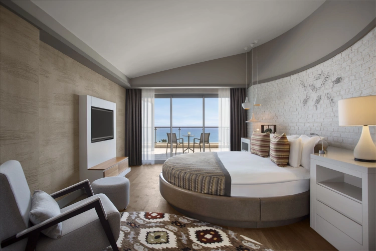 Double Penthouse Suite with partial sea view