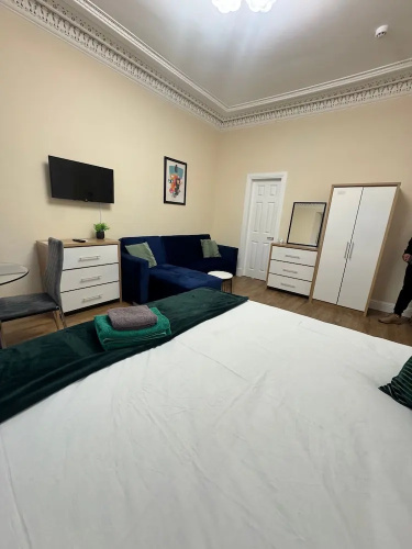 Room-216 High Street Abroath