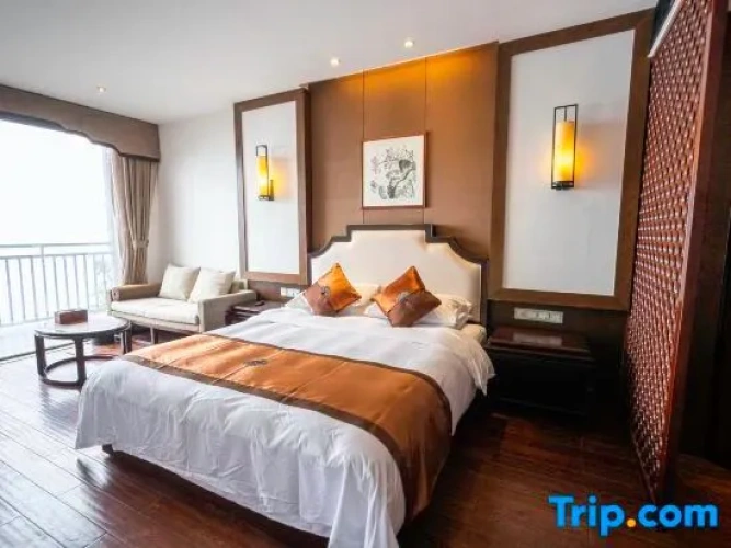 Standard room with balcony