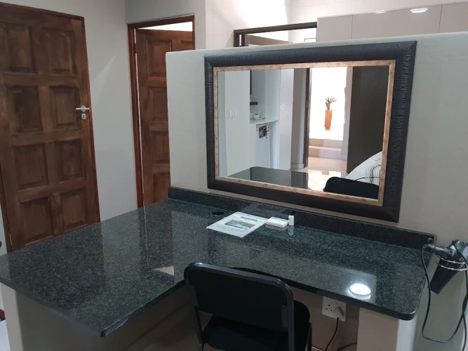 1 Bedroom Business room