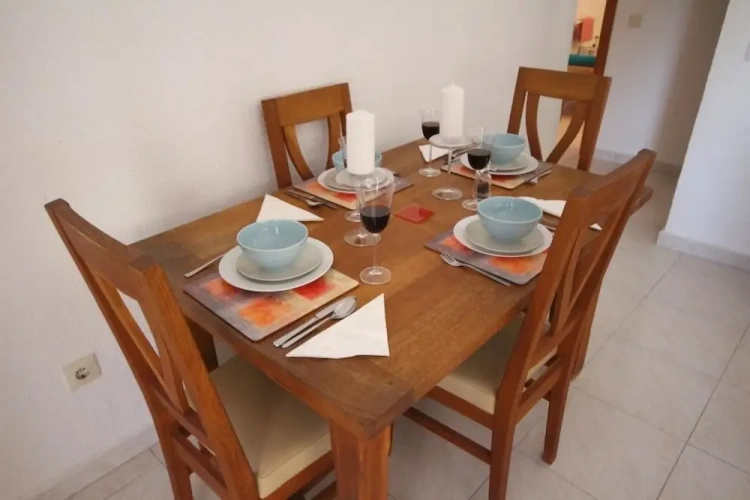 2 Bedrooms Villa