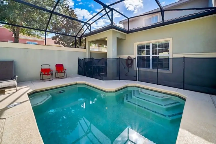 4 Bedrooms Cottage