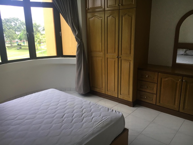 2 Bedrooms Apartment