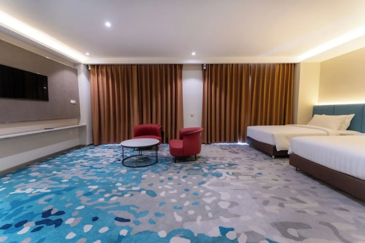 Twin Junior Suite with city view
