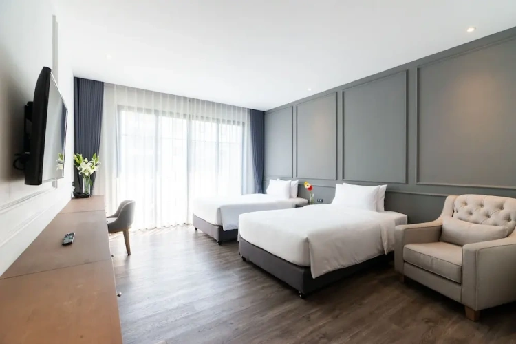 Deluxe Twin room with balcony