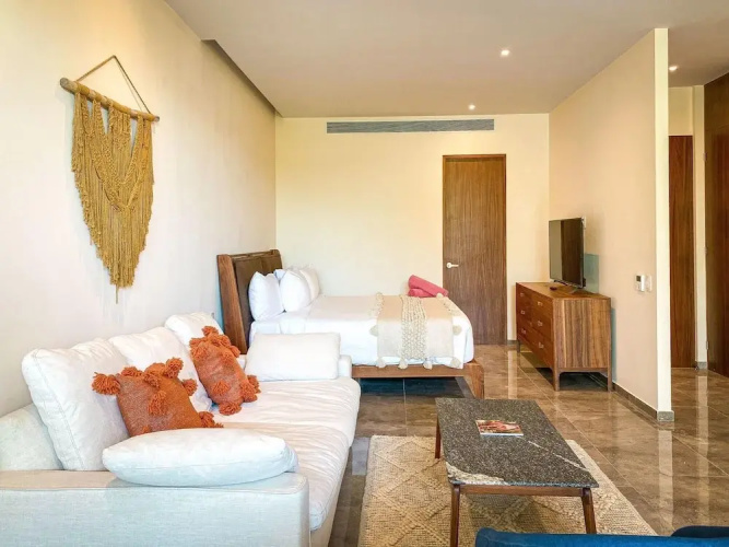 Pacific Corner Studio With Private Garden Light Bright