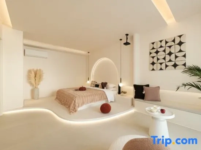 Deluxe Double room with balcony and with garden view
