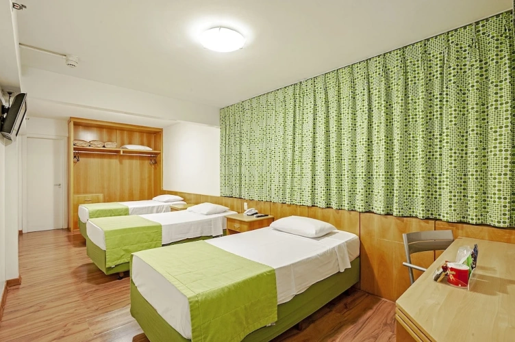 Standard Triple room