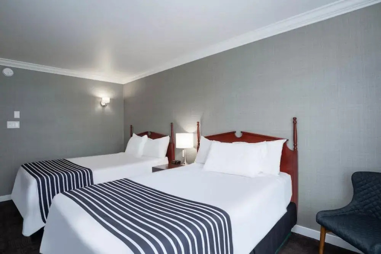Best Western Wayside Inn