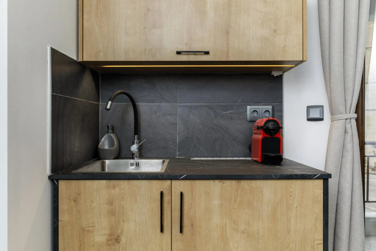 Stylish and Modern Studio - Miltos