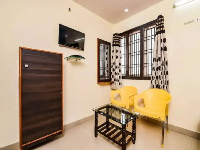 Hotel SR Grand by OYO Rooms