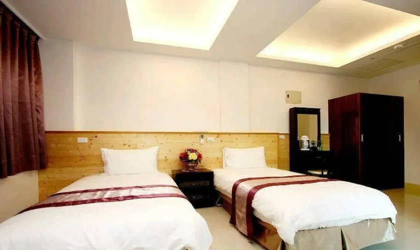 Standard Twin room with balcony
