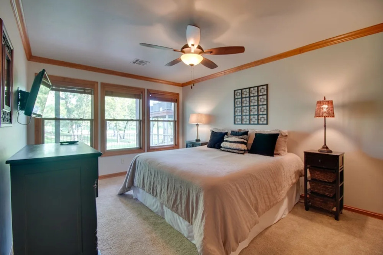 Pool Access, Deck & Boat Slip: Monkey Island Oasis