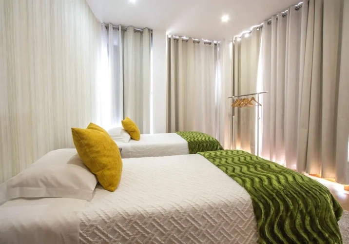 Standard Twin room with city view