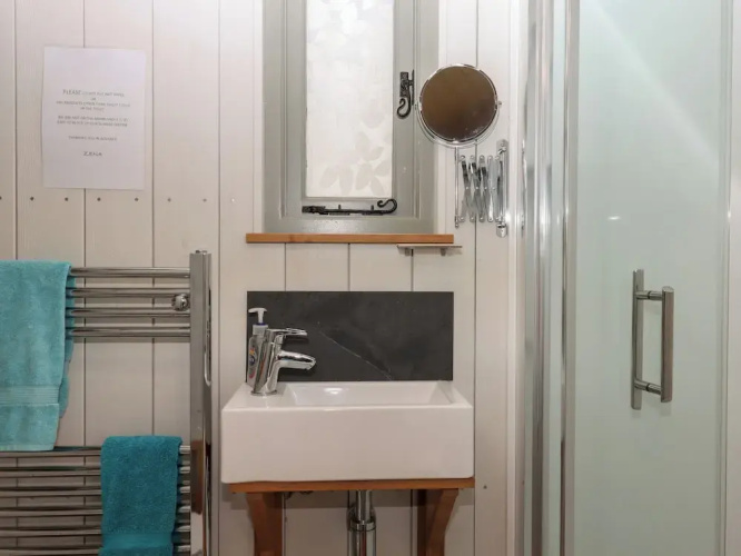 Burr 1 Shepherds Hut