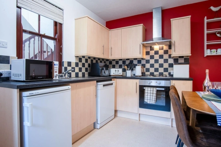 2 Bedrooms Apartment