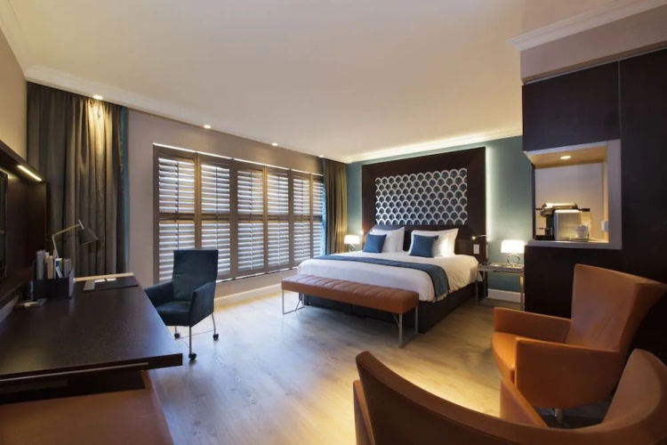 Hotel Dux