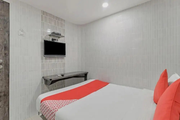 Hotel Paris Residency