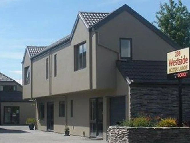 Quadruple Apartment
