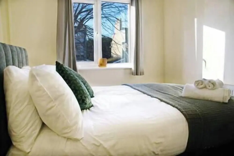 Host Stay Clacton Waves