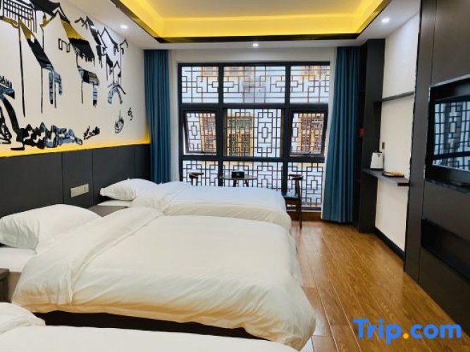 Luxury Triple room