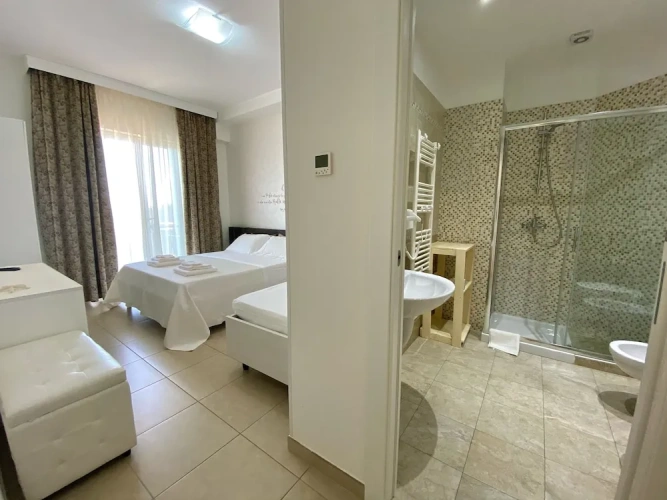 Standard Triple room with balcony