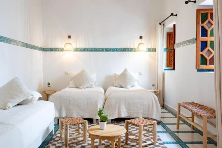 Standard Triple room