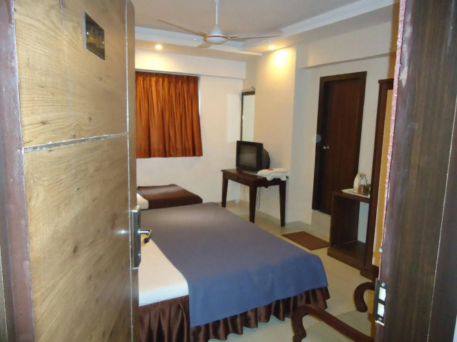 Maan Residency Hotel