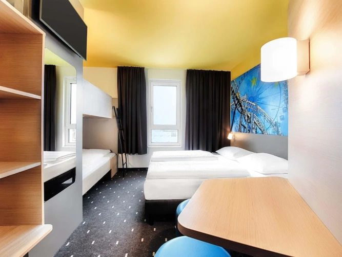 Standard Quadruple room