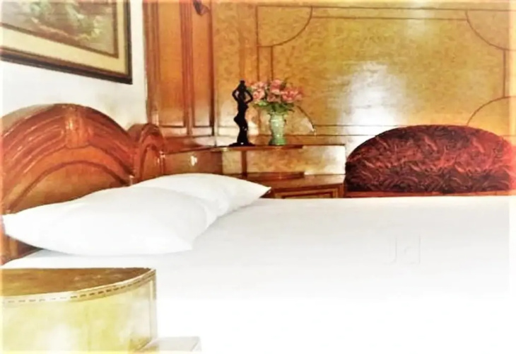 Hotel Mansarovar