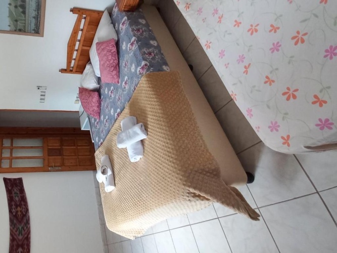 1 Bedroom House